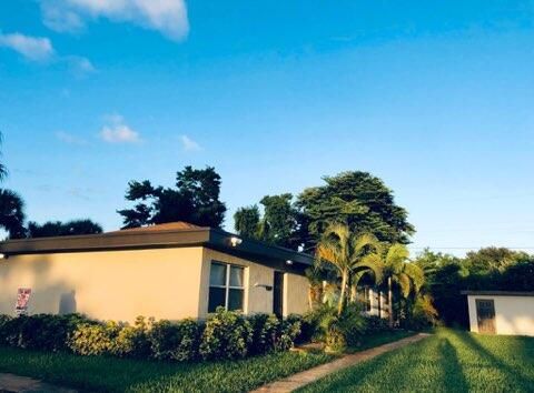 9305 Sunrise, West Palm Beach, FL 33403