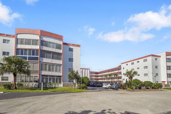 4000 44th, Lauderdale Lakes, FL 33319