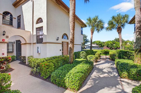 5203 Europa, Boynton Beach, FL 33437