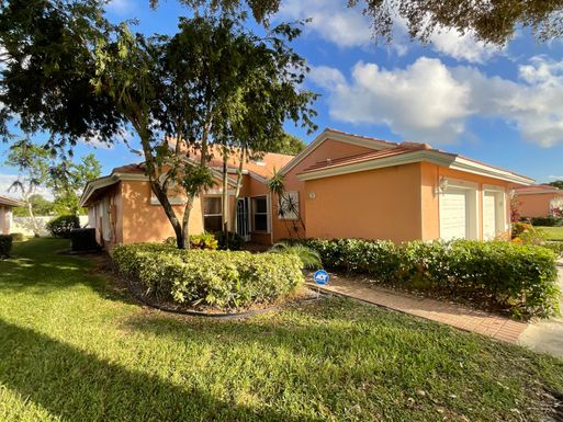 5570 Royal Lake, Boynton Beach, FL 33437