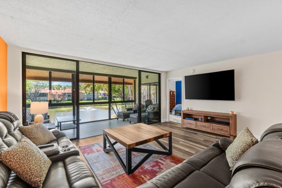 11255 Green Lake, Boynton Beach, FL 33437