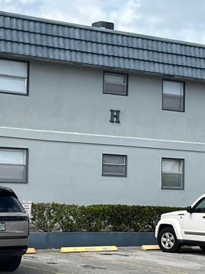 355 Brittany H, Delray Beach, FL 33446