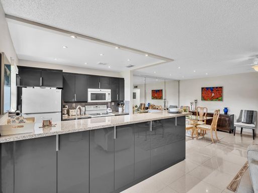 4855 3rd, Delray Beach, FL 33445