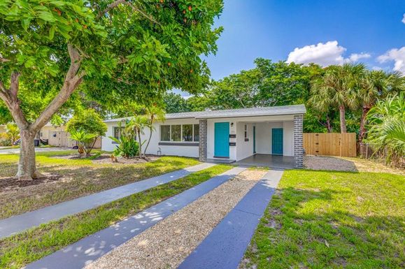 512 Bayberry, Lake Park, FL 33403