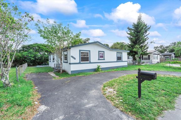 2300 31st, Fort Lauderdale, FL 33311