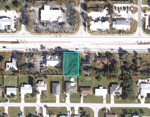 1332 Port St Lucie, Port Saint Lucie, FL 34952