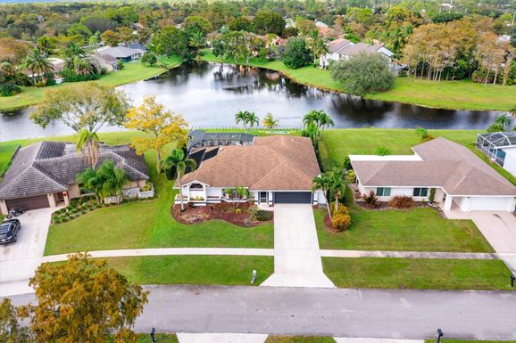 13947 Geranium, Wellington, FL 33414