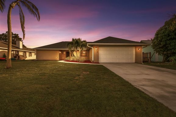 844 Celtic, Port Saint Lucie, FL 34983