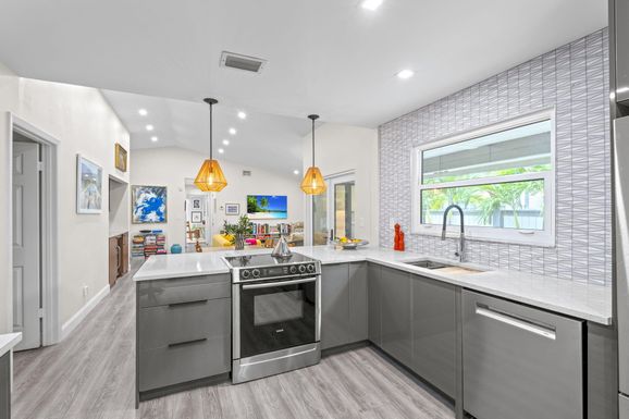 2474 Bedford Mews, Wellington, FL 33414