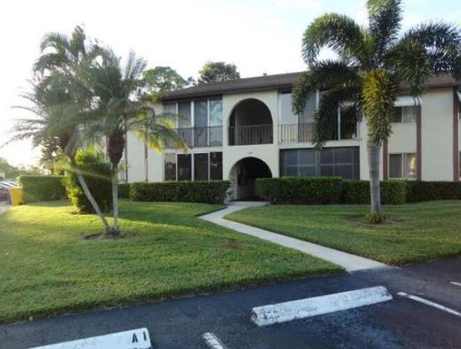 421 Pine Glen, Greenacres, FL 33463