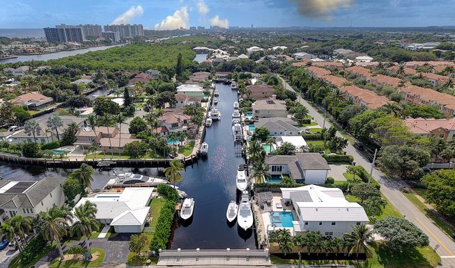 5798 7th, Boca Raton, FL 33487