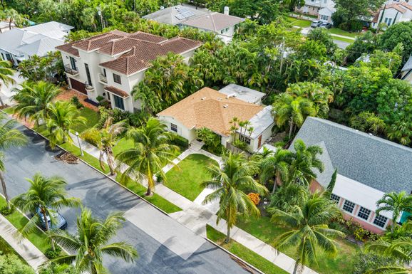 230 Avila, West Palm Beach, FL 33405