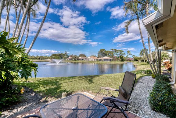 6938 Touchstone, Palm Beach Gardens, FL 33418