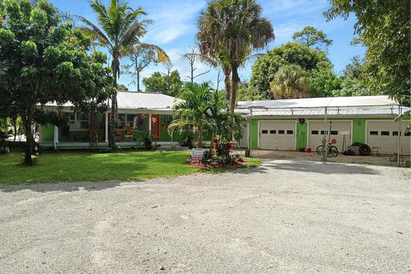 5820 Smith, Stuart, FL 34997