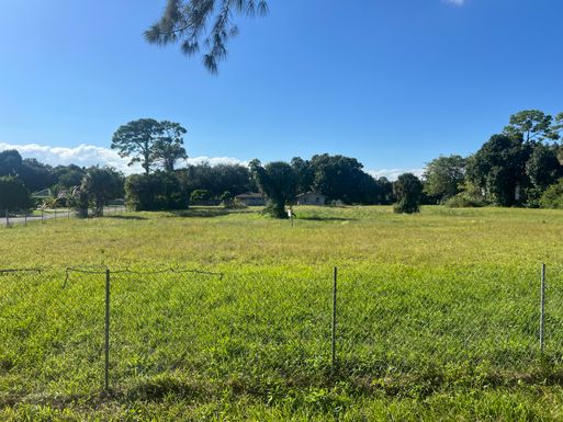 0000 Pineridge, West Palm Beach, FL 33417