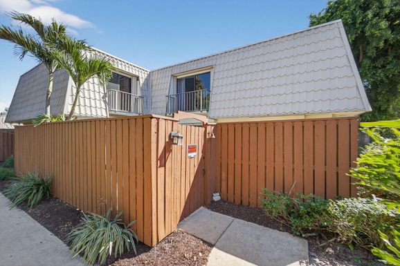 1700 Embassy, West Palm Beach, FL 33401