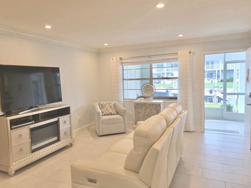 110b Shore, North Palm Beach, FL 33408