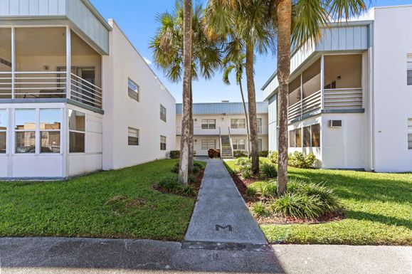 616 Burgundy M, Delray Beach, FL 33484