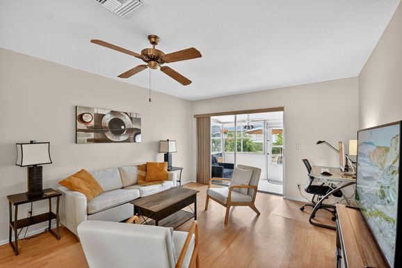 2673 Barkley, West Palm Beach, FL 33415