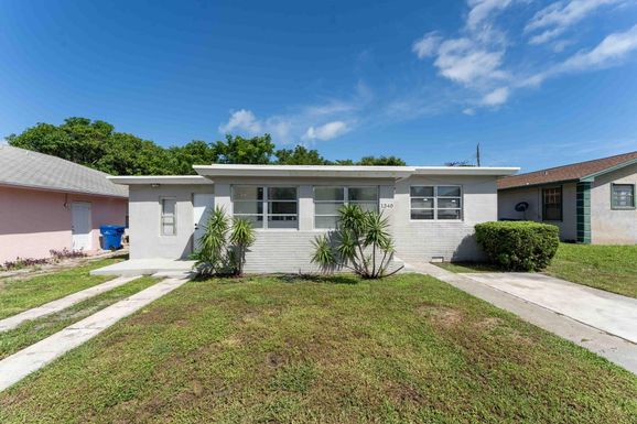1340 33rd, Riviera Beach, FL 33404