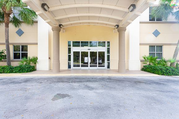 12959 Palms West, Loxahatchee, FL 33470