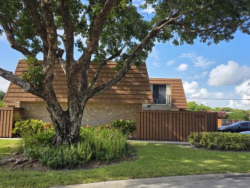 3900 County Line, Tequesta, FL 33469