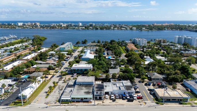 604 Dixie, Lantana, FL 33462