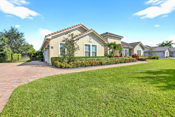 5040 Sterling Ranch, Davie, FL 33314