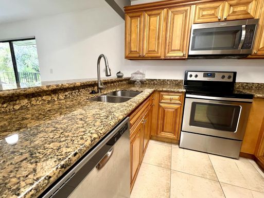 1581 Balfour Point, West Palm Beach, FL 33411