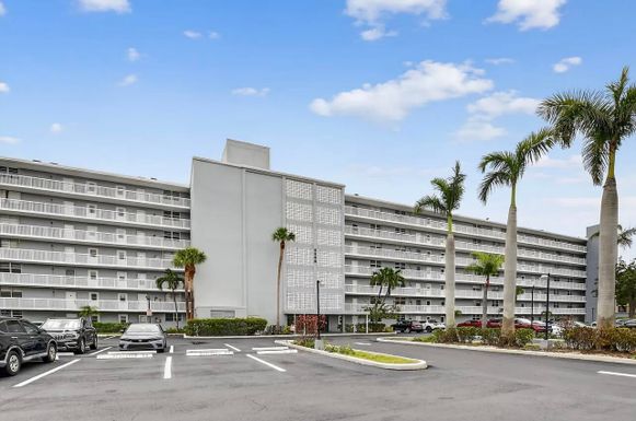 5500 2nd, Boca Raton, FL 33487