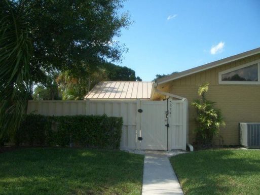 5374 Eagle Lake, Palm Beach Gardens, FL 33418