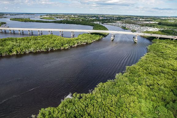 233 Otter Run, Stuart, FL 34997