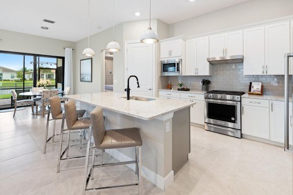 579 Villandry, Port Saint Lucie, FL 34984