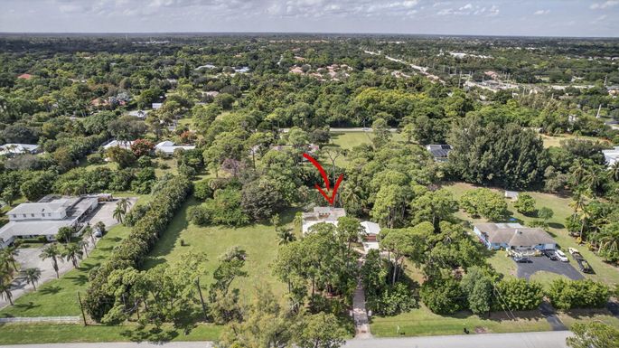 8855 Bates, Palm Beach Gardens, FL 33418