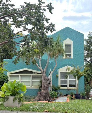 944 39th, West Palm Beach, FL 33407