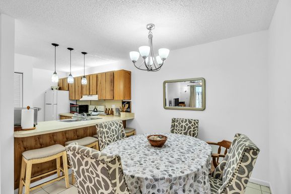 3402 Gardens East, Palm Beach Gardens, FL 33410