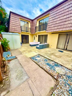 711 Springdale, Palm Springs, FL 33461