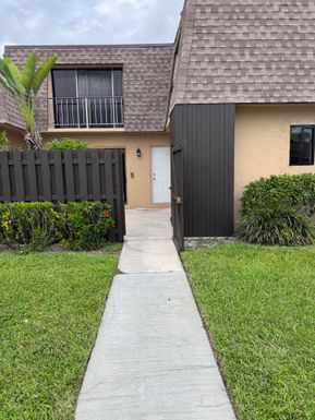 4101 Waterview, Palm Springs, FL 33461