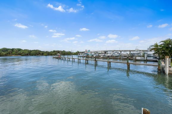 107 Lighthouse, Jupiter Inlet Colony, FL 33469