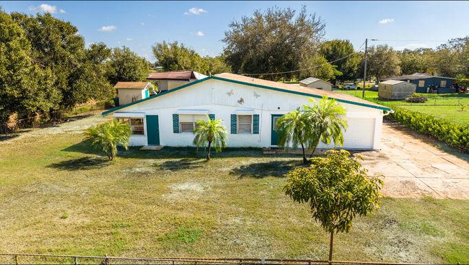 3966 20th, Okeechobee, FL 34972
