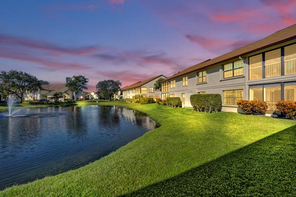 3373 Jog Park, Greenacres, FL 33467