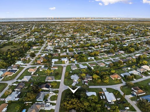 2550 Trail, Port Saint Lucie, FL 34952