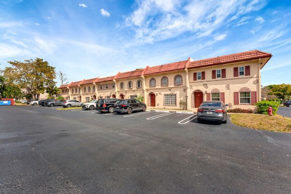 3058 Riverside, Coral Springs, FL 33065