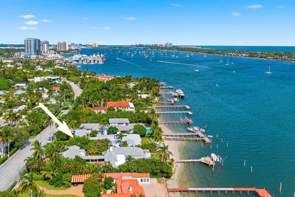 3208 Flagler, West Palm Beach, FL 33407