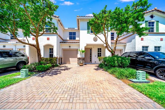 4543 Tara Cove, West Palm Beach, FL 33417