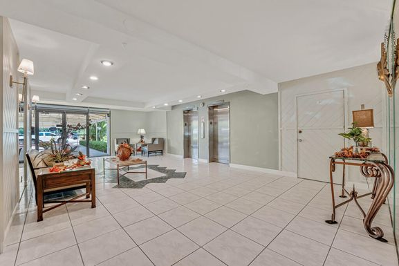 3051 Course, Pompano Beach, FL 33069