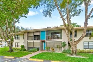 9900 Pineapple Tree, Boynton Beach, FL 33436