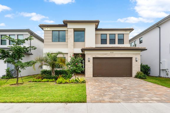8308 Royal County Down, Boca Raton, FL 33434