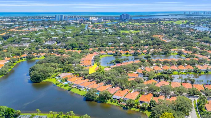 279 Kelsey Park, Palm Beach Gardens, FL 33410