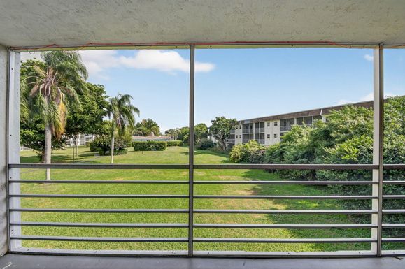 2200 Springdale, Palm Springs, FL 33461